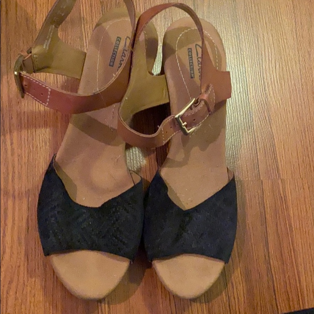 Women’s size 9M black Clarks wedges